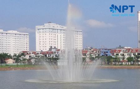 Đài phun nước phao nổi KĐT Thành Phố Giao Lưu - Phạm Văn Đồng  - Hà Nội