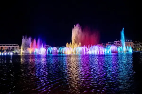 Cấu tạo hệ thống nhạc nước phao nổi: Kỹ thuật giữ bệ phao hàng tấn cân bằng trước mọi biến động tự nhiên