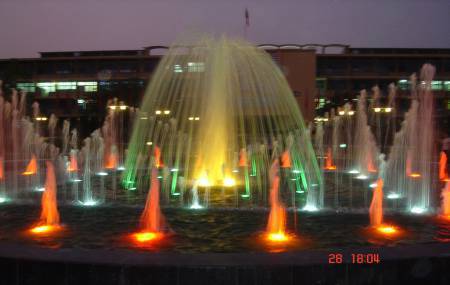 Đài phun nước tại Đại Học Bách Khoa - Hà Nội