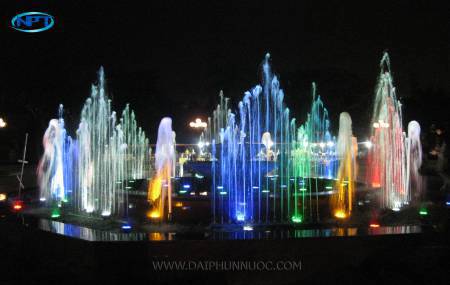 Đài phun nước tại Nhà Văn Hóa Việt - Nhật