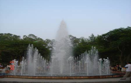 Đài phun nước tại ĐH Nông Nghiệp I Hà Nội