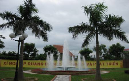 Đài phun nước tại xí nghiệp điện 23 Z199