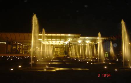 Đài phun nước Trung Tâm Hội Nghị Quốc Gia