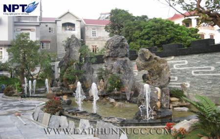 Đài phun nước tiểu cảnh tại Làng Chèm - Hà Nội