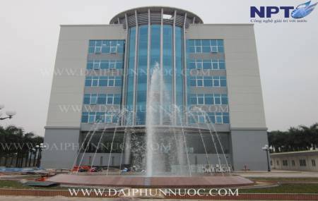 Đài phun nước tại ngân hàng BIDV - phía tây TP. Hà Nội