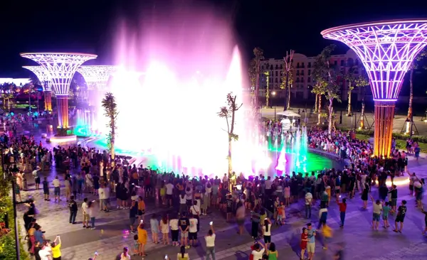 Kích cầu kinh tế đêm nhờ quảng trường nhạc nước như thế nào?