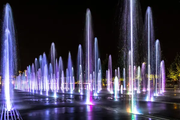 Kiến trúc vô hình (Invisible Architecture): Xu hướng quảng trường đương đại với nhạc nước âm sàn