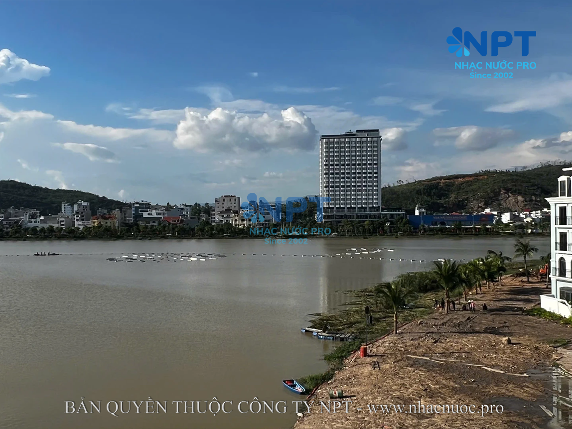 Thi công tuyến cáp và đường ống cho hệ thống nhạc nước trên hồ