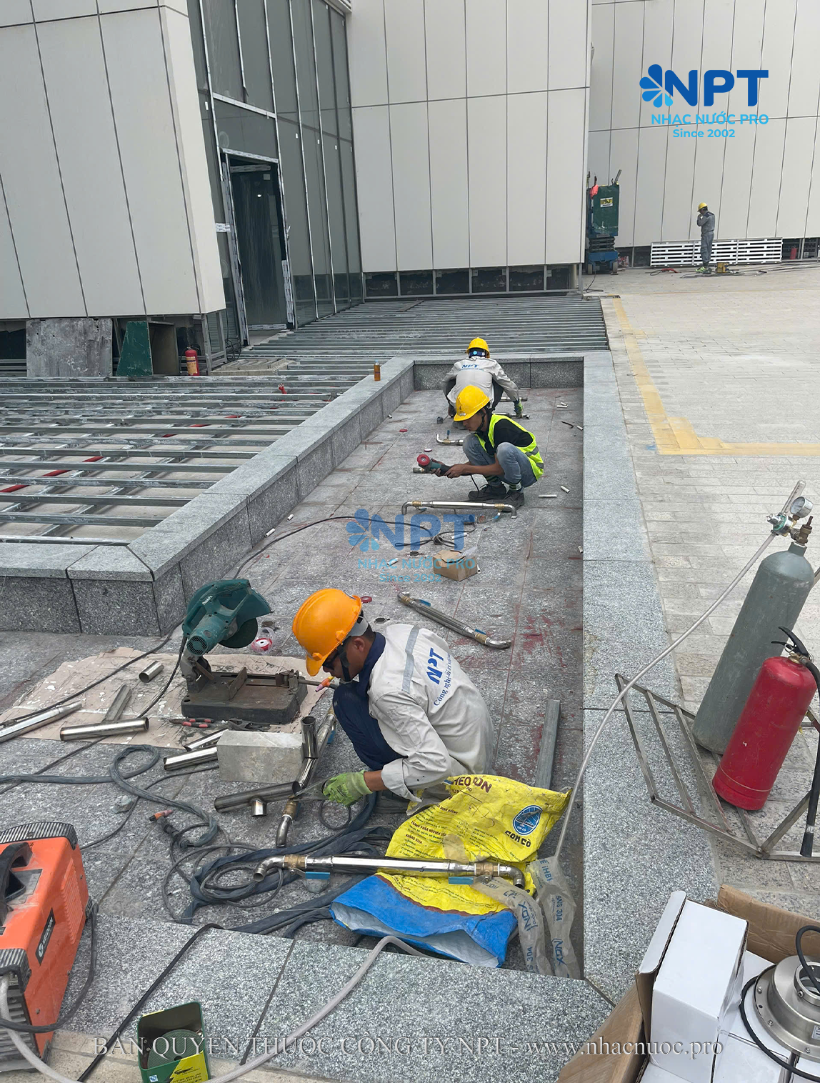 Khoang kỹ thuật phục vụ bảo trì sân nhạc nước Lotte Mall West Lake