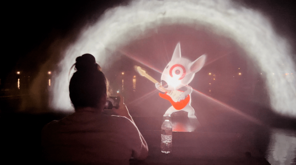 Marketing thị giác đỉnh cao bằng màn nước vô hình