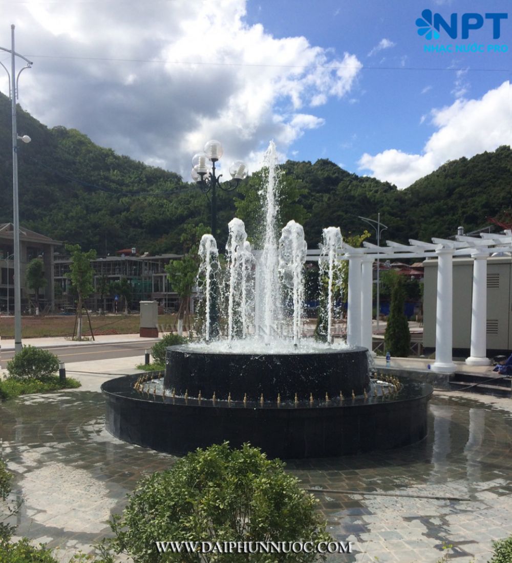 Đài phun nước ban ngày – Sơn La