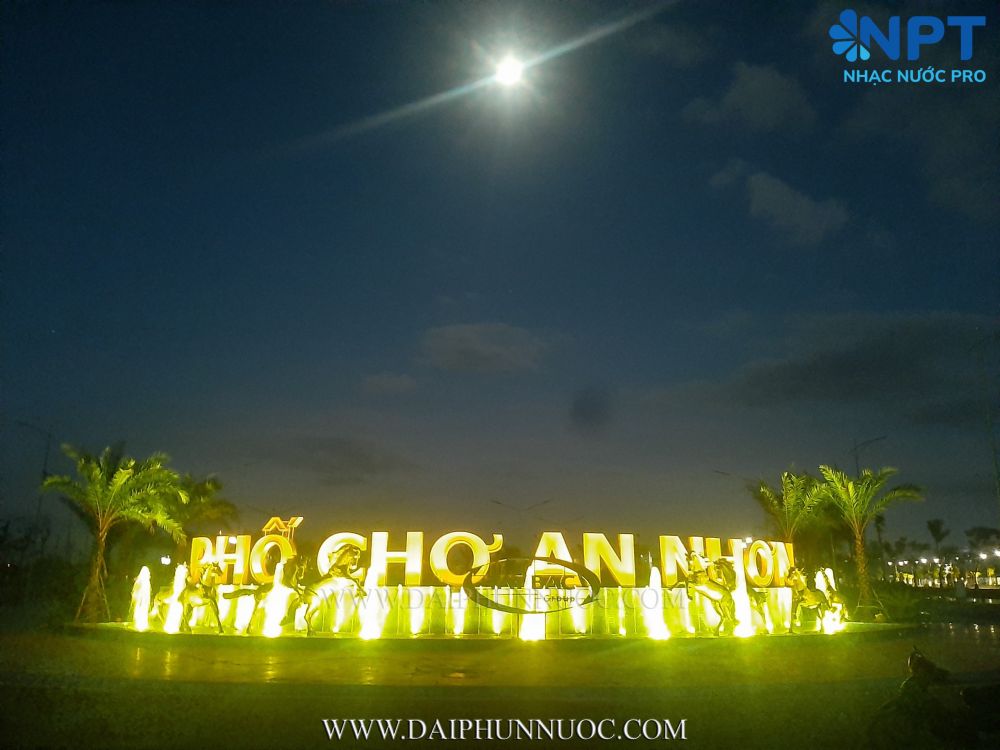 Cổng Phố Chợ An Nhơn – hiệu ứng vàng