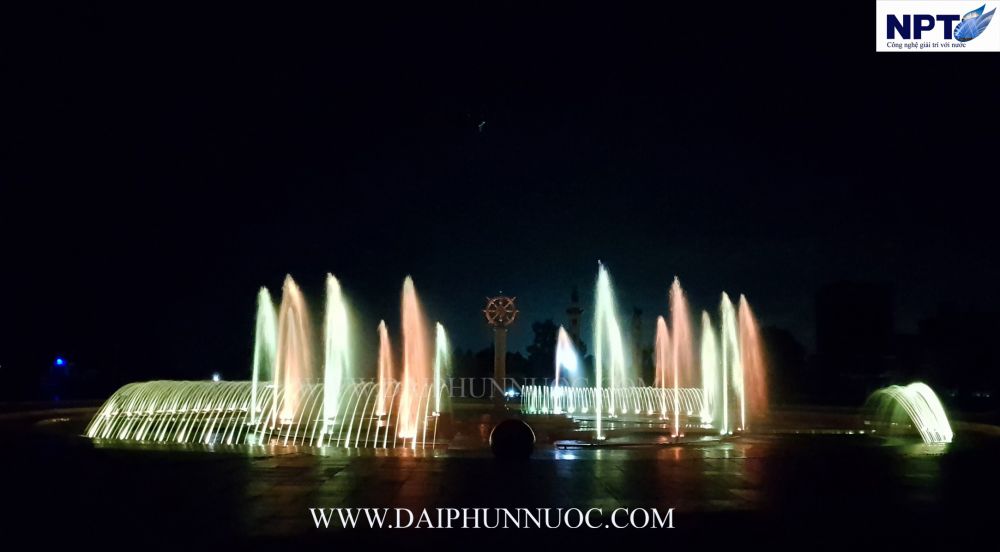 Đài phun Linh Phong - hiệu ứng vòm & cột nước