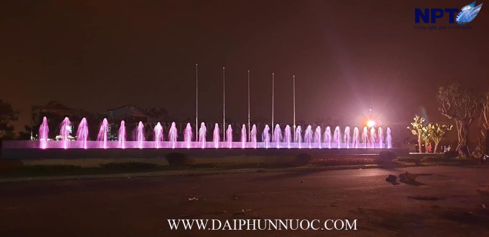 Đài phun nước DIC Star – góc nhìn ban đêm, ánh sáng xanh lá
