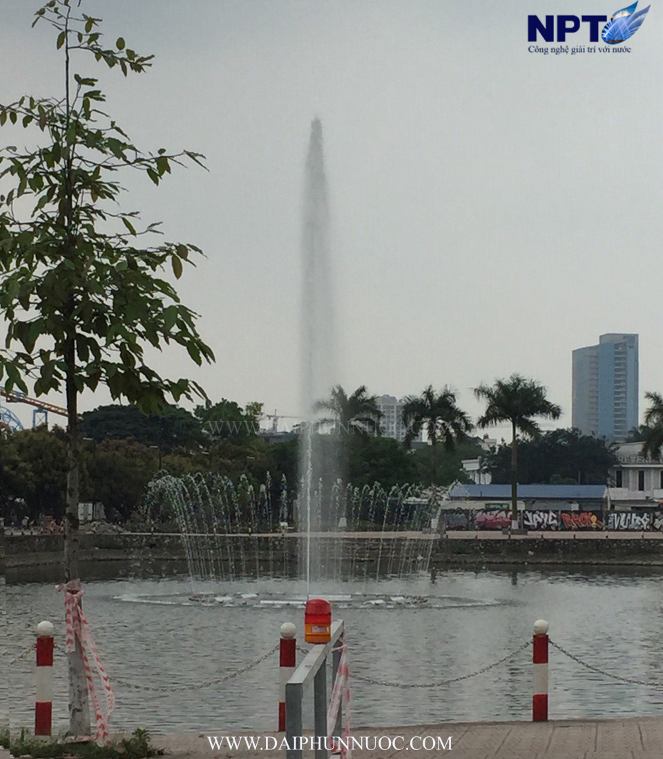 Đài phun nước phao nổi Hồ Tây