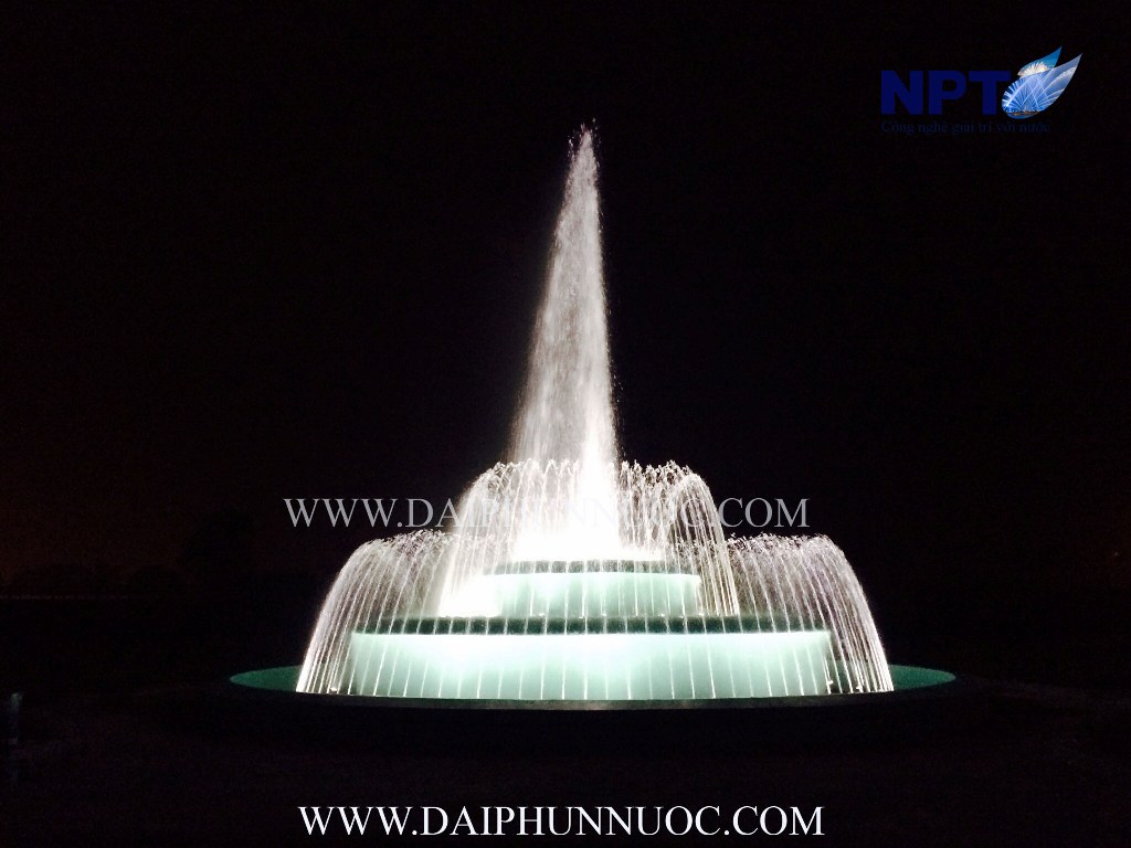 Đài phun nước nhiều tầng tại trụ sở Tập đoàn Cường Thịnh Thi – Ninh Bình