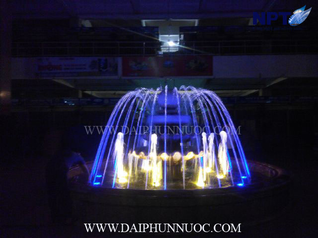 Đài phun nước Chợ Đồng Xuân với hệ thống LED xanh tím RGB do NPT thi công