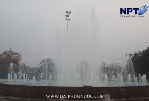 Đài phun nước Sông Công Thái Nguyên ban ngày