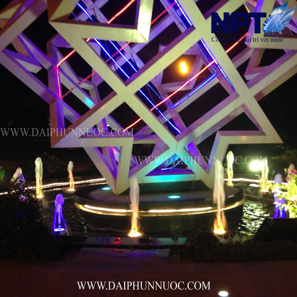 Đài phun nước trung tâm TP Hòa Bình – NPT Nhạc Nước Pro