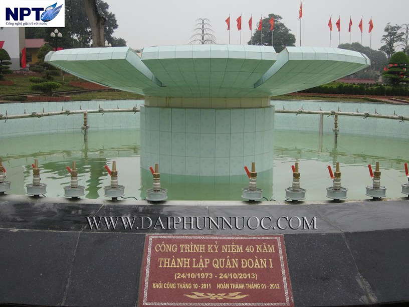 Toàn cảnh đài phun nước Quân Đoàn I Ninh Bình – trước trụ sở Bộ Tư lệnh
