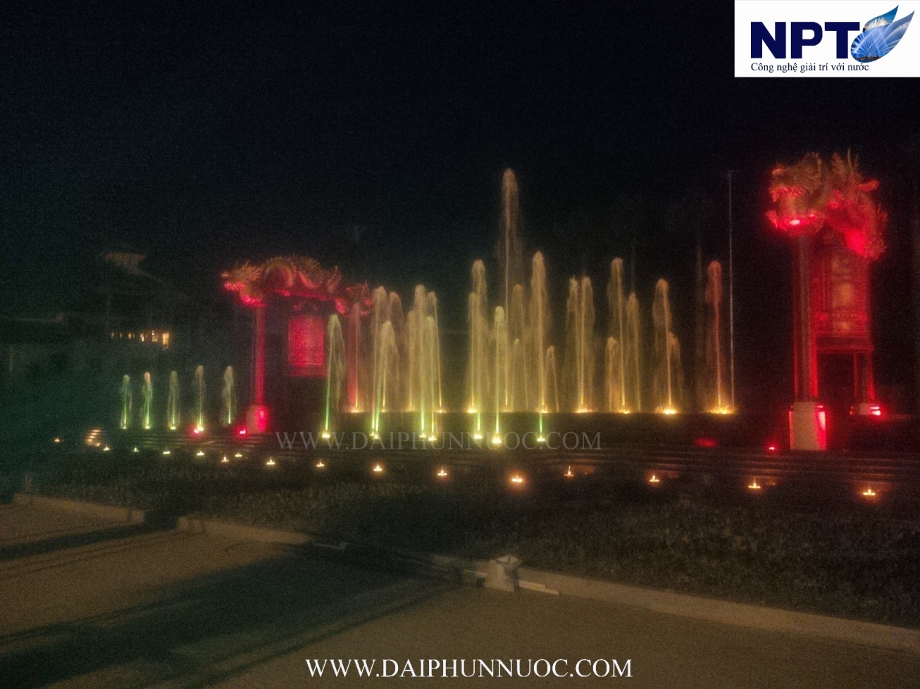 Dàn đèn LED RGB âm nước