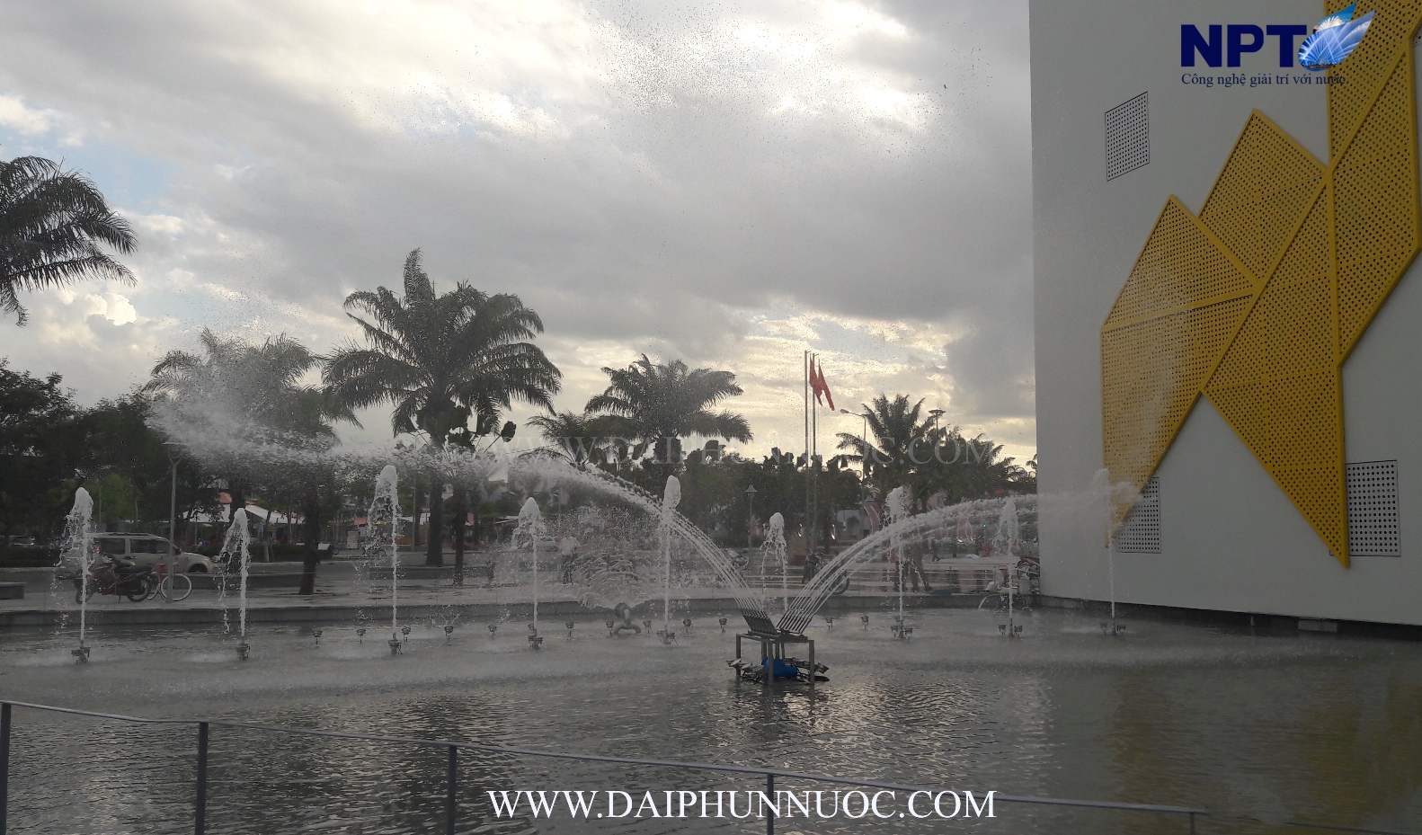 Khung phun tia vòng cung và tia trung tâm áp lực lớn trong giai đoạn chạy thử