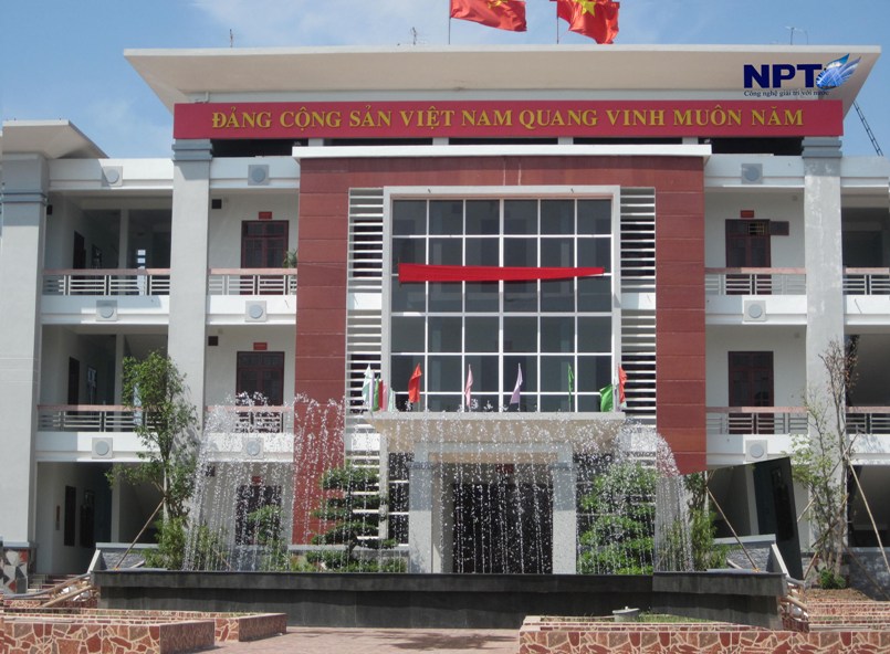 Cận cảnh hệ thống phun nước UBND Duy Tiên