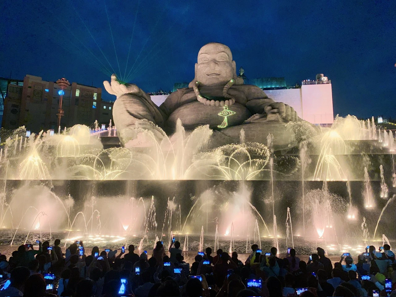 Hệ thống vòi phun kỹ thuật số mô phỏng đóa sen nở rộ