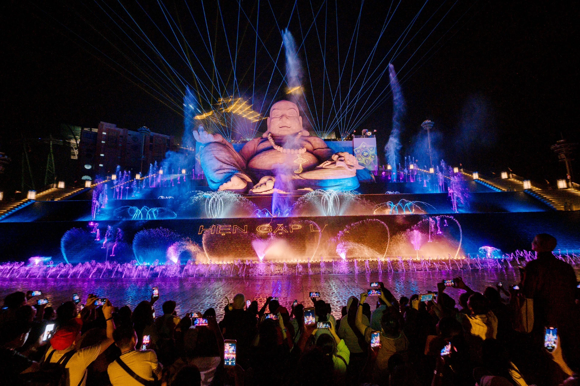 Kịch bản nhạc nước Núi Bà Đen mang đậm chất thiền Phật giáo