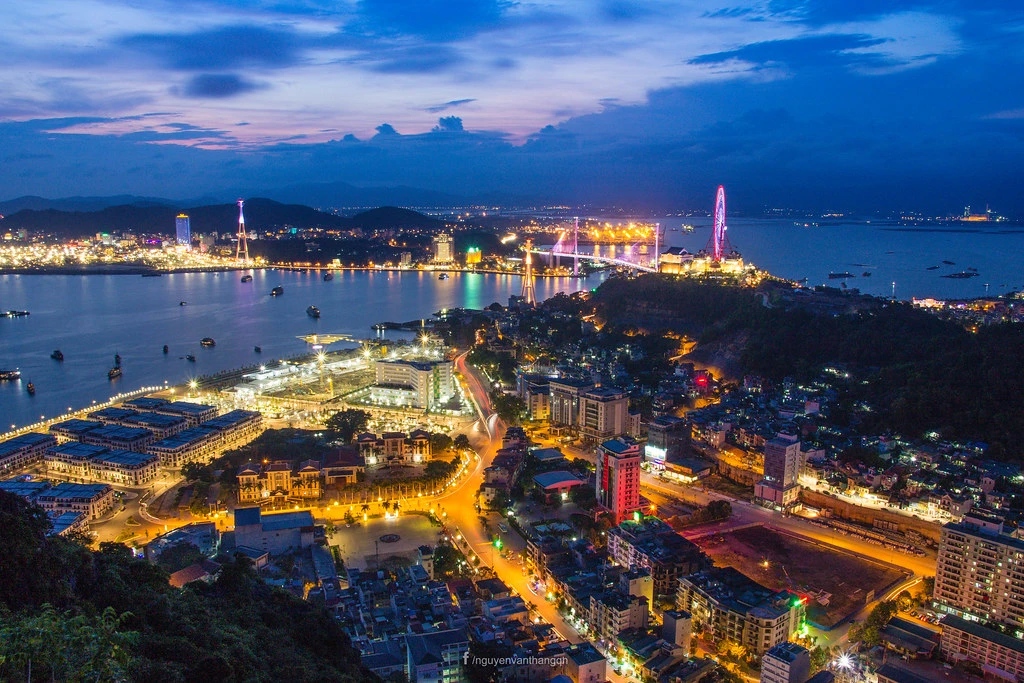 Top 3 địa điểm hẹn hò lãng mạn nhất Hạ Long về đêm 2026