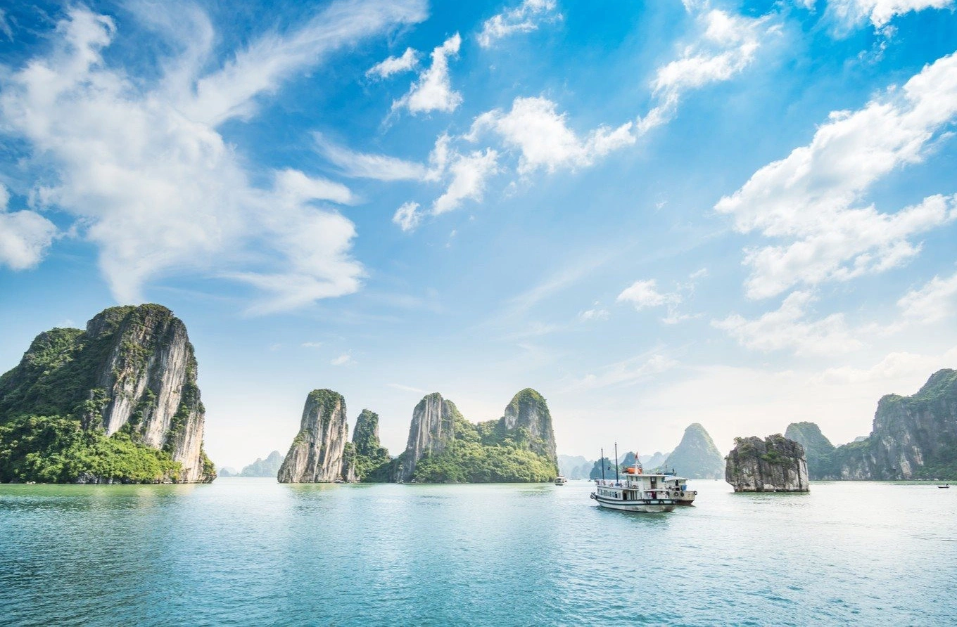 Top 5 địa điểm vui chơi đêm MIỄN PHÍ tại Hạ Long 2026