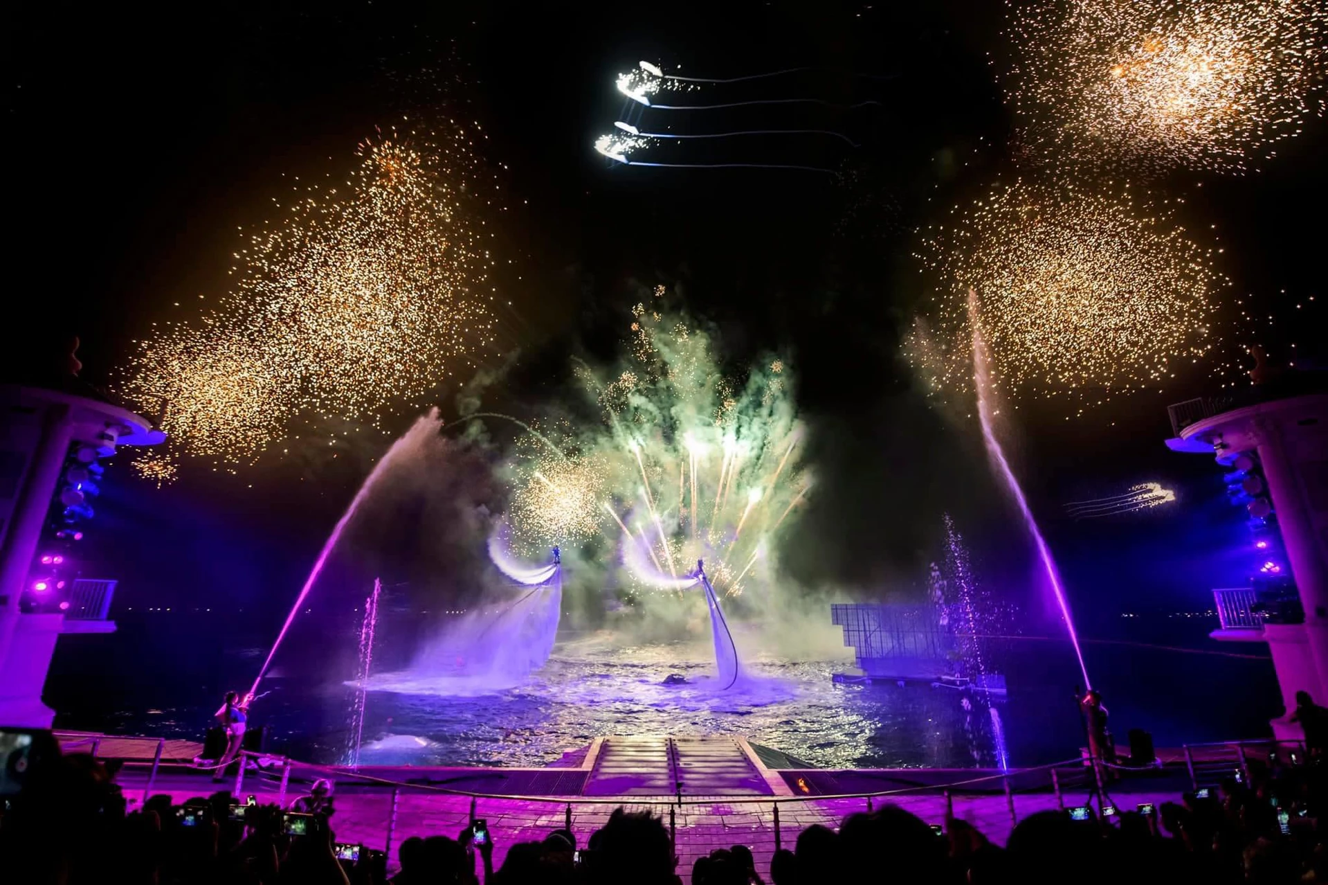 Phát triển kinh tế đêm Nha Trang thông qua các show nhạc nước quy mô lớn